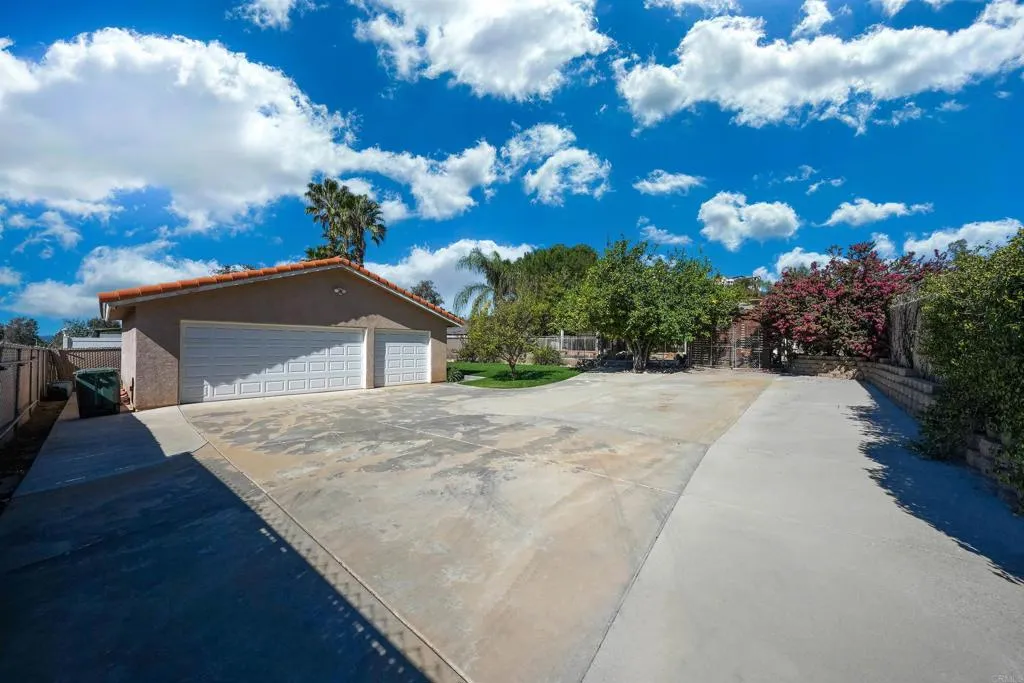 https://cdn.realtyfeed.com/cdn/127/306675195/95b08fb0971e468e26973c07c89809d1.webp
