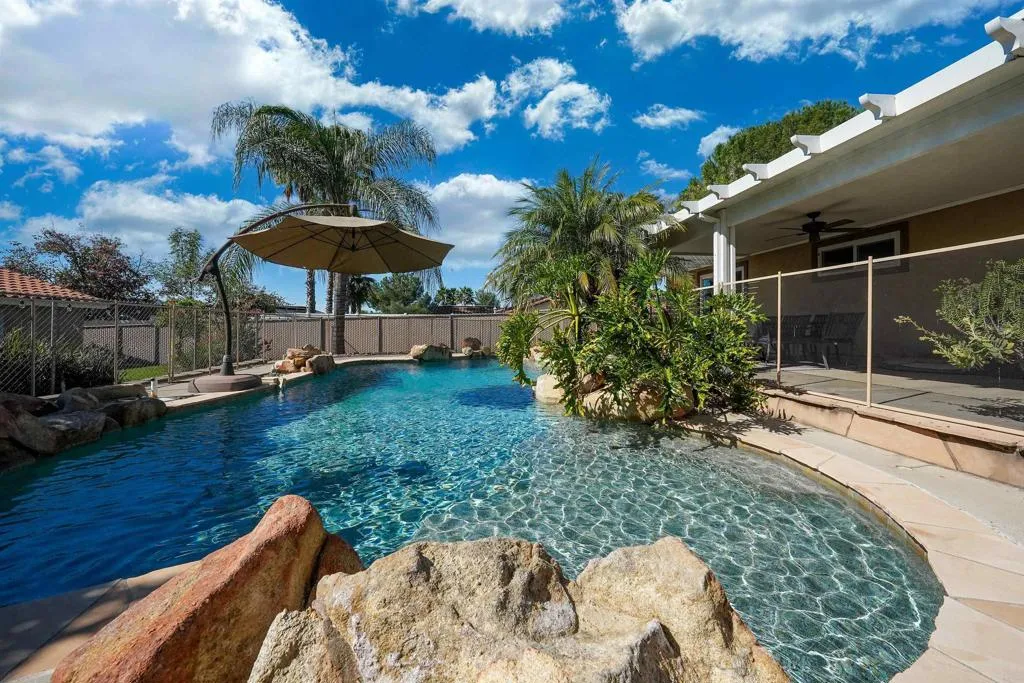 https://cdn.realtyfeed.com/cdn/127/306675195/ba489a6b3ce52f0594af2eba426b0f63.webp