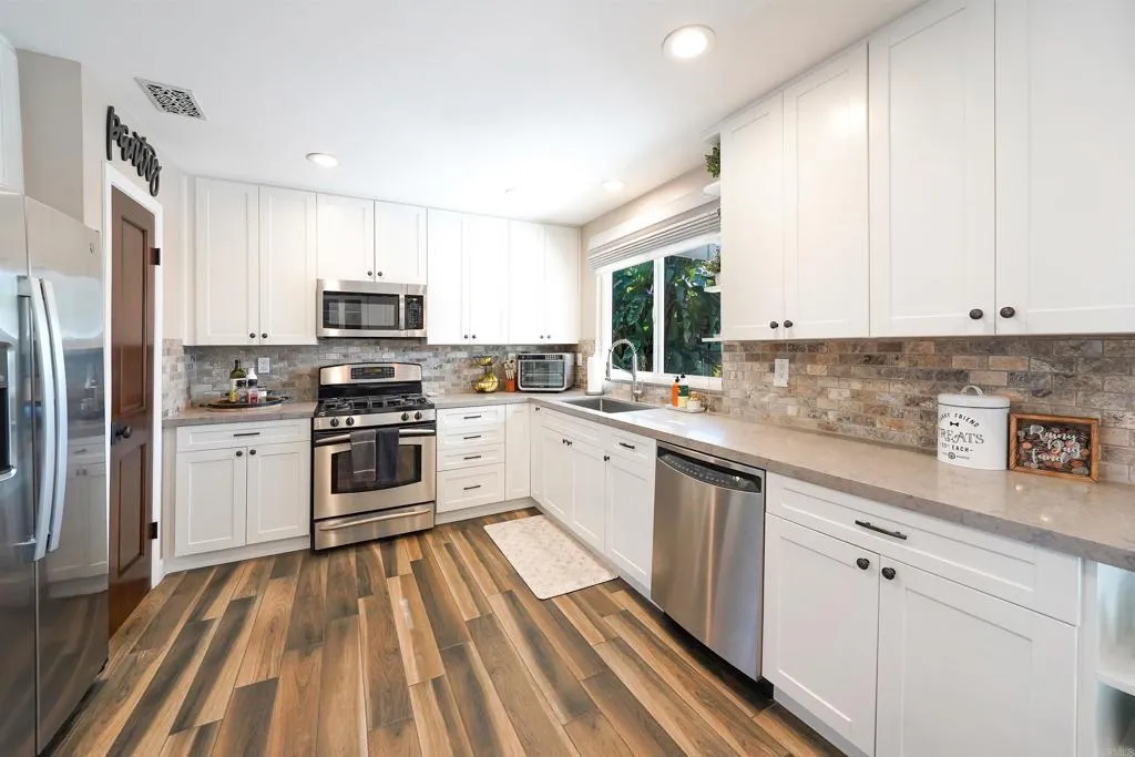 https://cdn.realtyfeed.com/cdn/127/306675195/e7b1806c17fdc717e7c3c3f13ab5fc23.webp