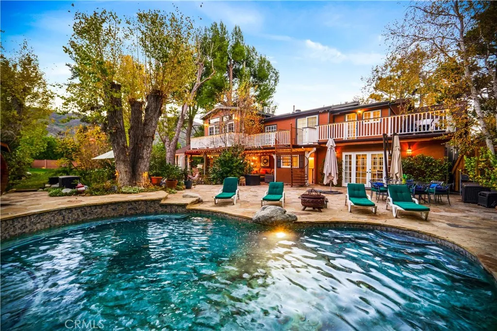 Calabasas, CA 91302