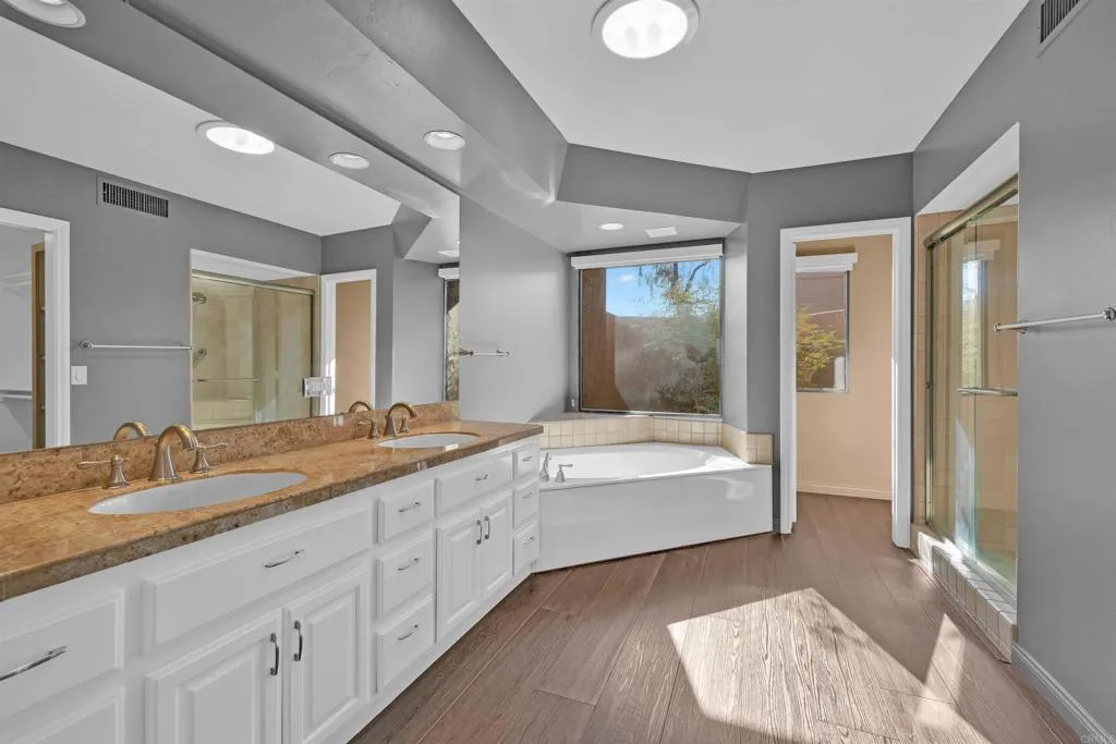 https://cdn.realtyfeed.com/cdn/127/306675270/794a68b70dfdd71972b9a20aa731747f.webp