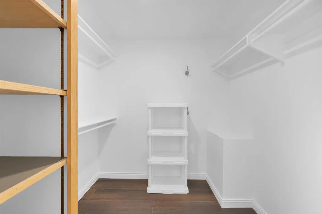 https://cdn.realtyfeed.com/cdn/127/306675270/cb76bdff9973787f2fe840fd47c100f6.webp