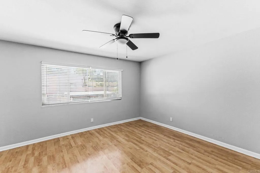 https://cdn.realtyfeed.com/cdn/127/306675329/68bf46cb4ec9b2d8c566c1c1d3b1cd1f.webp