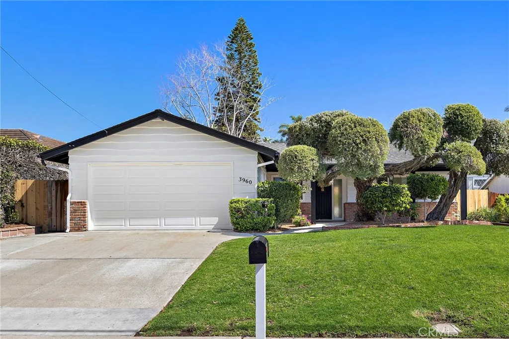 https://cdn.realtyfeed.com/cdn/127/306675387/868cbdcab643437e103b9b2102fbff65.webp