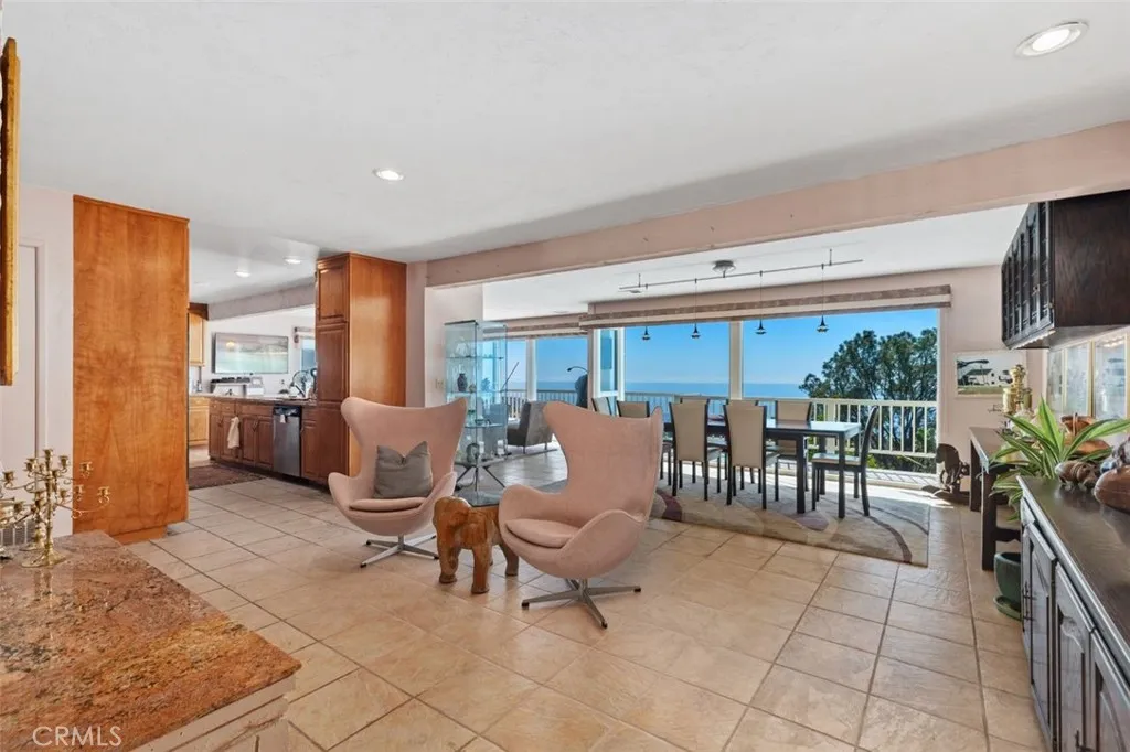 3191 Alta Laguna Blvd., Laguna Beach, CA, 92651