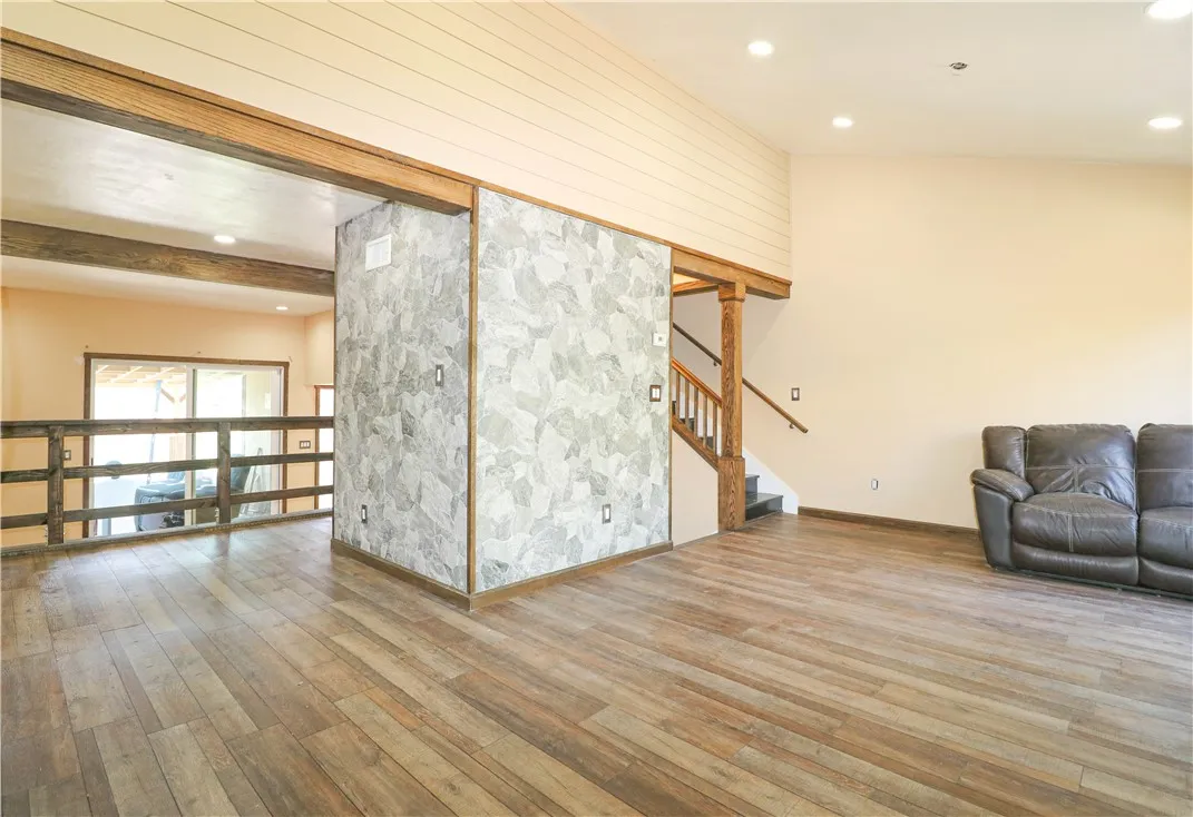 https://cdn.realtyfeed.com/cdn/127/306675428/58b3e40d2b0a8828ad535885724c4446.webp