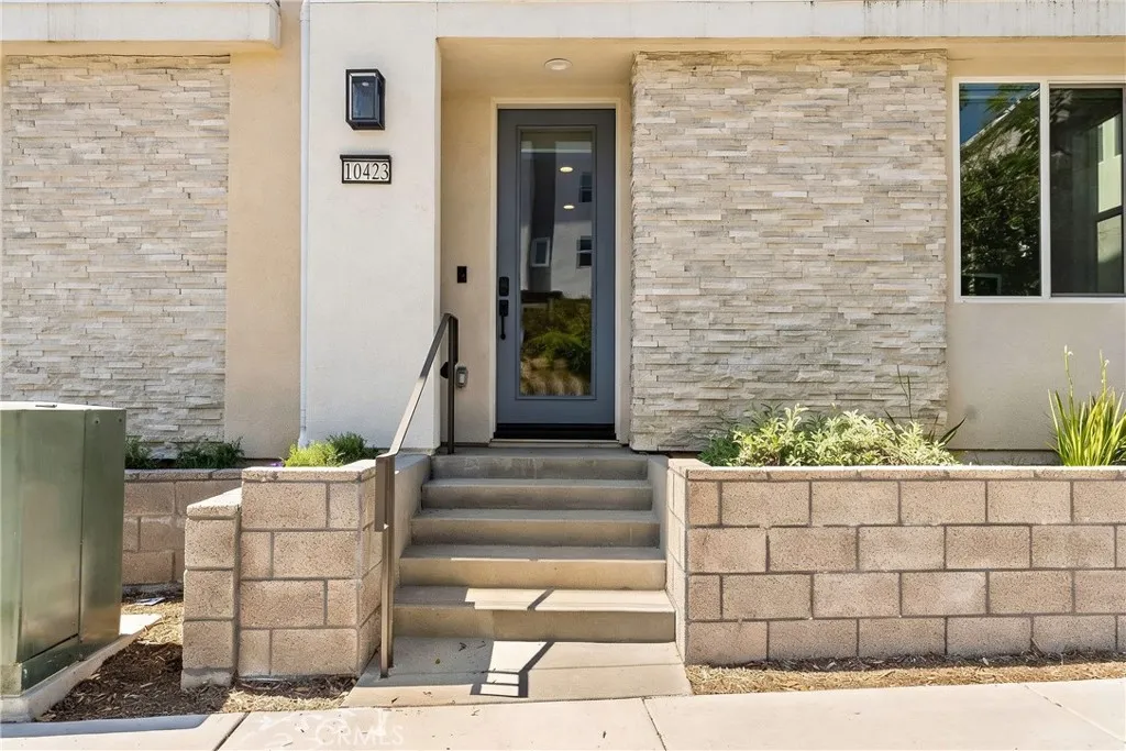 Photo #3: ND26063409 Listing: Photo #3