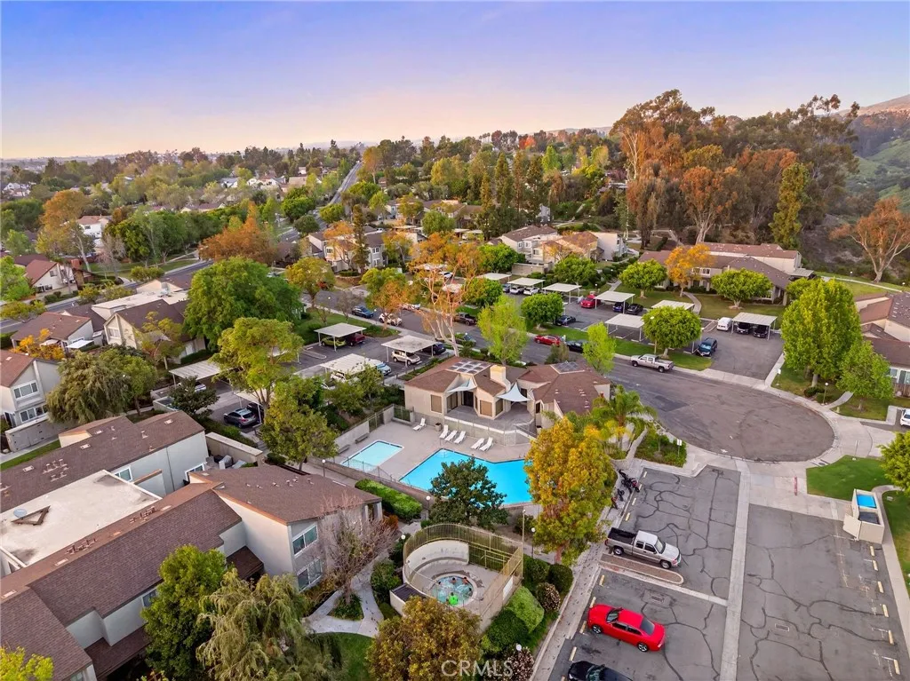 https://cdn.realtyfeed.com/cdn/127/306675583/5aa3c869fba5b7067a9426de2a0a1e74.webp