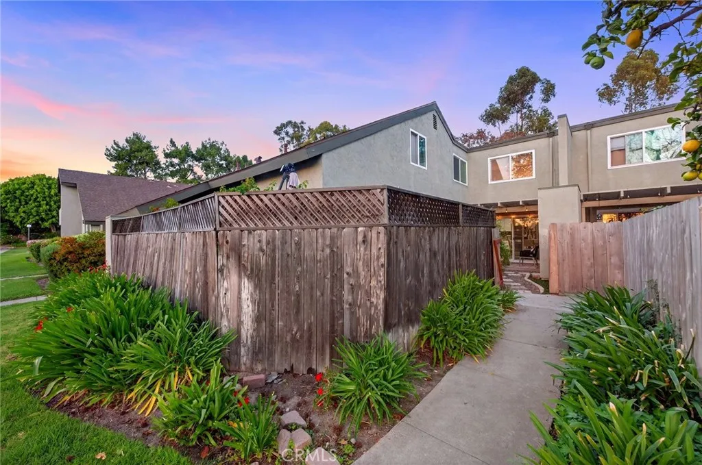 https://cdn.realtyfeed.com/cdn/127/306675583/dce61cd621feaf531fa772fa9504d0c6.webp