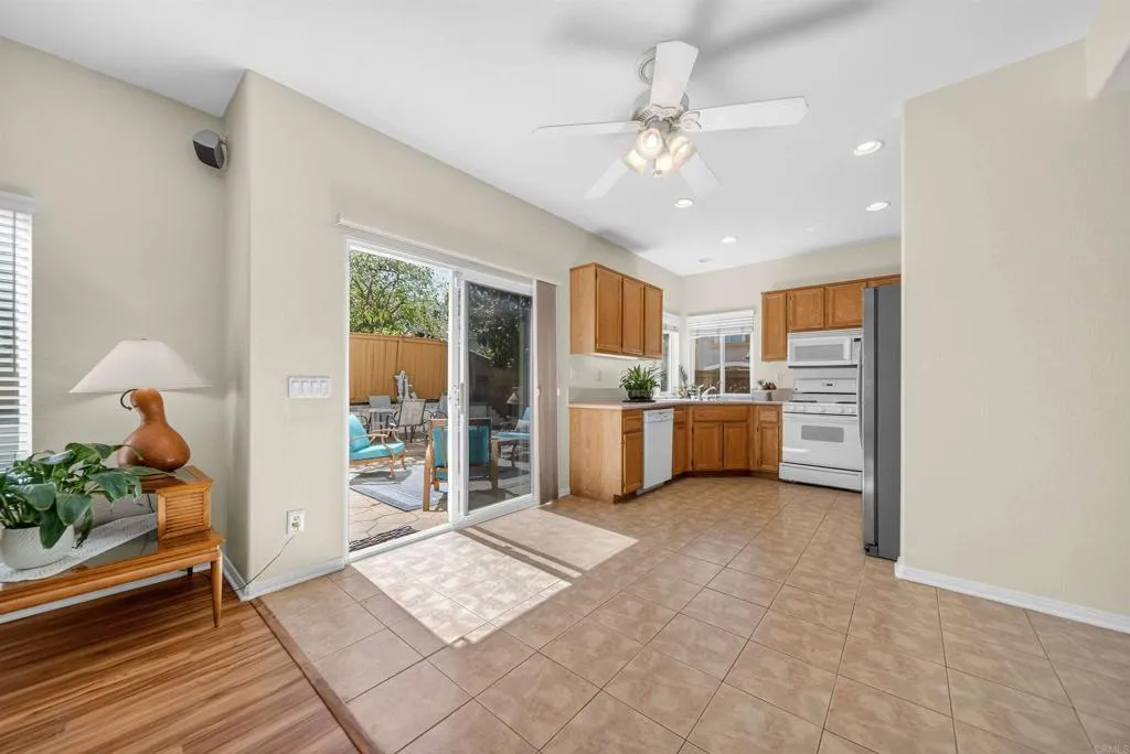 https://cdn.realtyfeed.com/cdn/127/306675599/077a58b186b2a854717df9224f35e8eb.webp