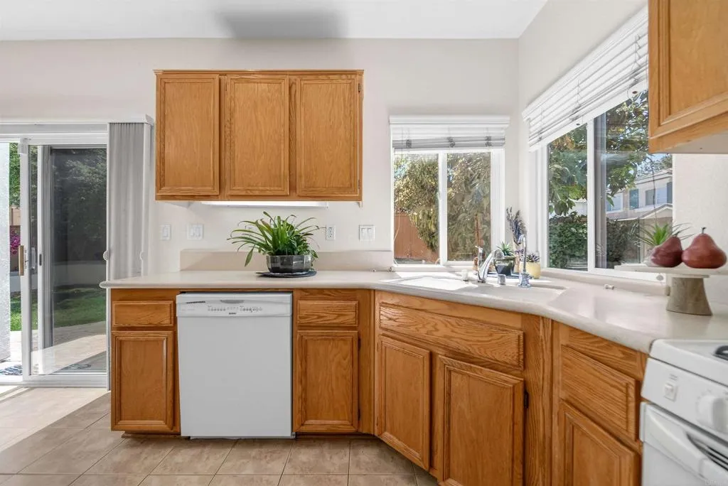 https://cdn.realtyfeed.com/cdn/127/306675599/a626d3641ec78b3c73686a8ac94b2335.webp