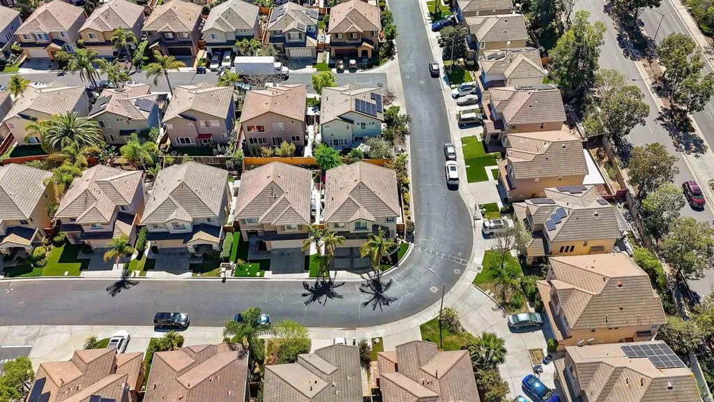 https://cdn.realtyfeed.com/cdn/127/306675599/dd72422f1af310402b9813dcf00b21b4.webp