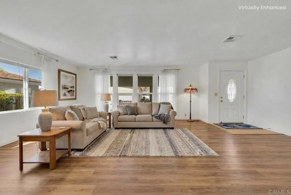 https://cdn.realtyfeed.com/cdn/127/306675618/9e0496e49b676fbc7a7c703aec6a1550.webp