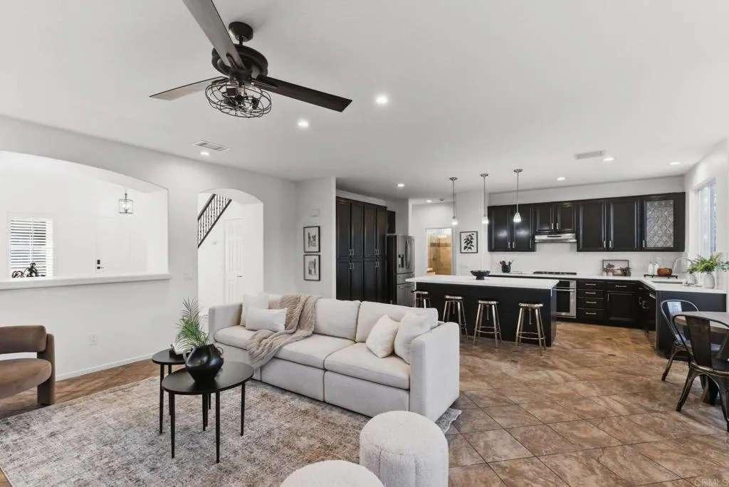 https://cdn.realtyfeed.com/cdn/127/306675663/a4709fae932efb7678b551cf3d710851.webp