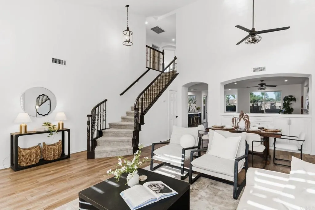 https://cdn.realtyfeed.com/cdn/127/306675663/bb35a7e8ce818f1077098c44a6989831.webp