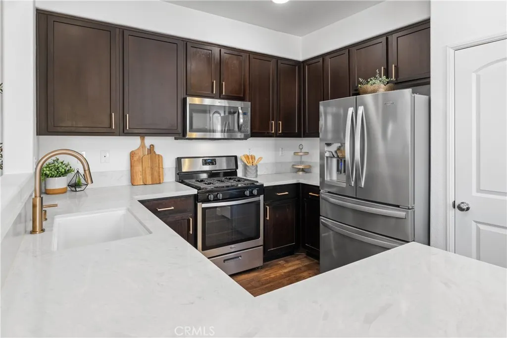 https://cdn.realtyfeed.com/cdn/127/306675665/0670215bd73ef2974219cdfa21dfea33.webp