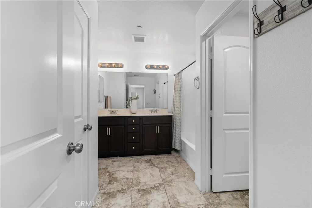 https://cdn.realtyfeed.com/cdn/127/306675665/475111f5565e00dc247cb72c4db3e99f.webp