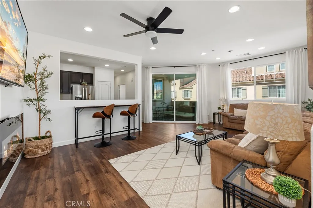 https://cdn.realtyfeed.com/cdn/127/306675665/5ceeb2d8a3de543a68fe1d14e841e160.webp