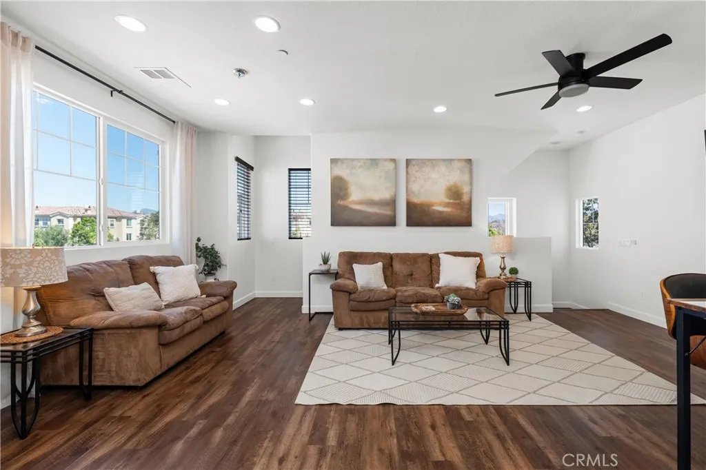 https://cdn.realtyfeed.com/cdn/127/306675665/76c52f251c4f12dbccb378a951dad507.webp