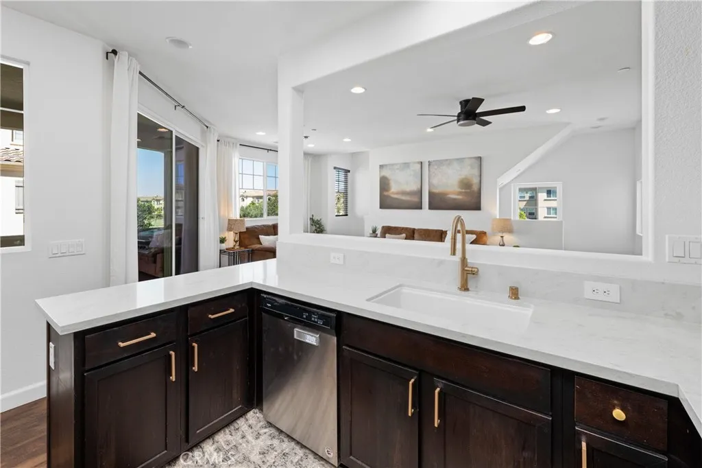 https://cdn.realtyfeed.com/cdn/127/306675665/9209c940fbd56f29aec1c1ff246b4b67.webp
