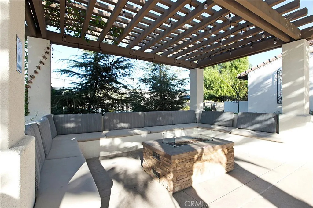 https://cdn.realtyfeed.com/cdn/127/306675665/c868ac378ff26203c27be07d0f134446.webp