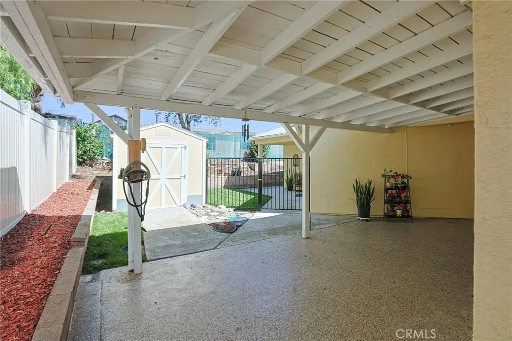 https://cdn.realtyfeed.com/cdn/127/306675698/33d15f597281ecf2c992b9be2e59b870.webp