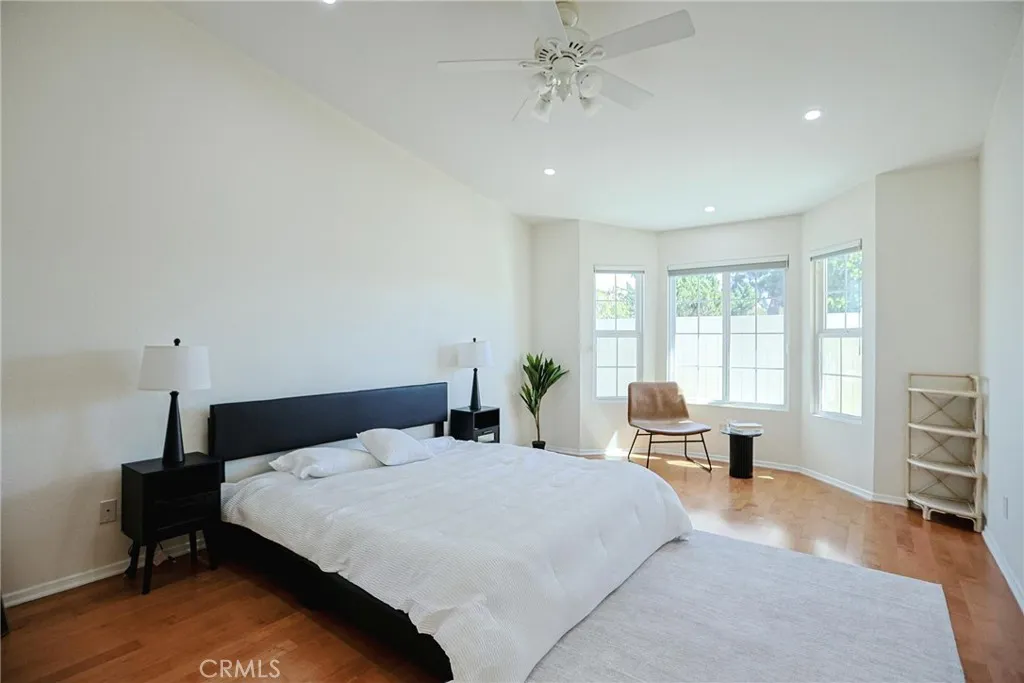 https://cdn.realtyfeed.com/cdn/127/306675698/54a644f2332cbb4bf91eda239ef079ef.webp