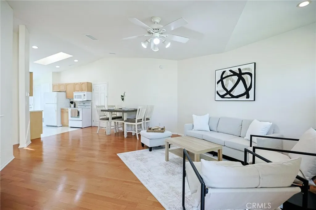 https://cdn.realtyfeed.com/cdn/127/306675698/6057b164b9896d9f5de4a65fb2719c16.webp