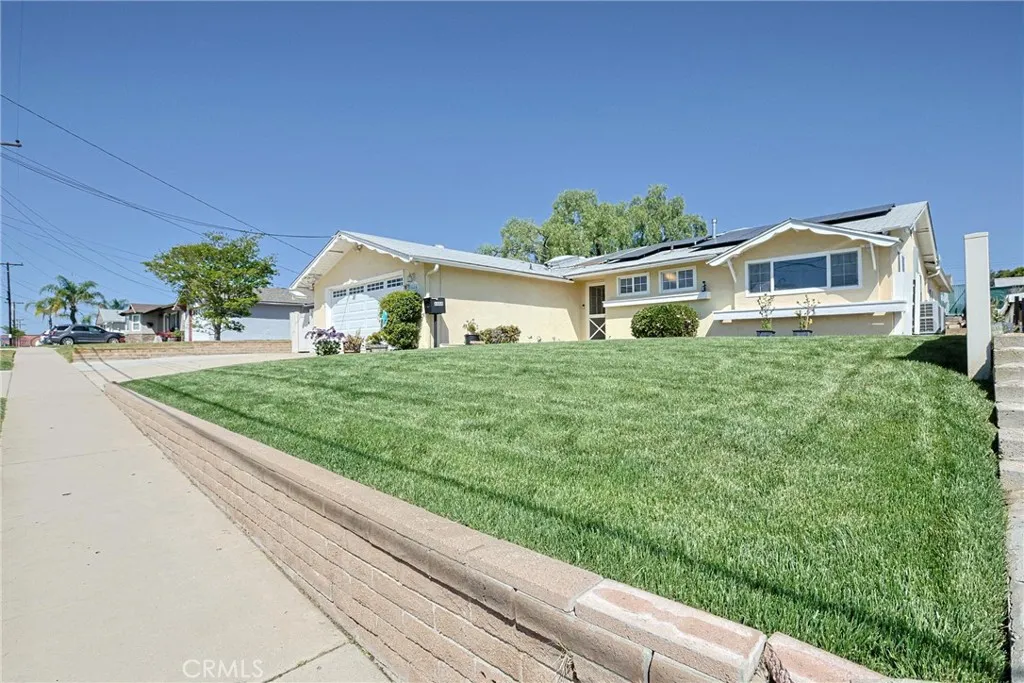 https://cdn.realtyfeed.com/cdn/127/306675698/7a2528d808f70b8bc12e773b6b259164.webp