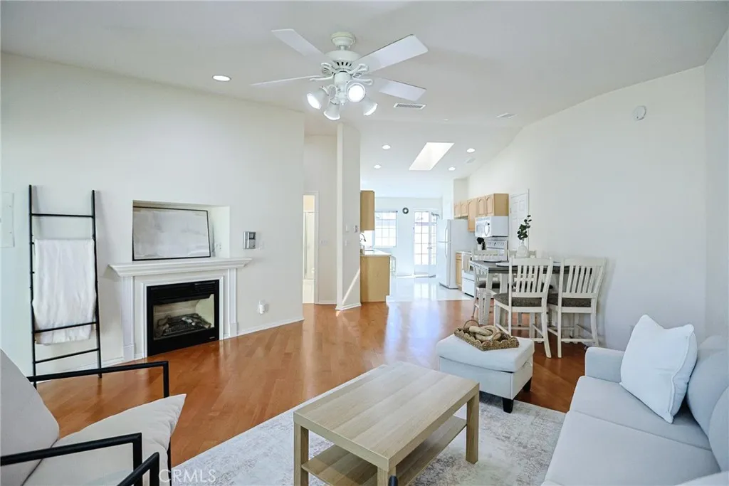 https://cdn.realtyfeed.com/cdn/127/306675698/b1fdc7f3986d32d8df656dc47dd941d0.webp