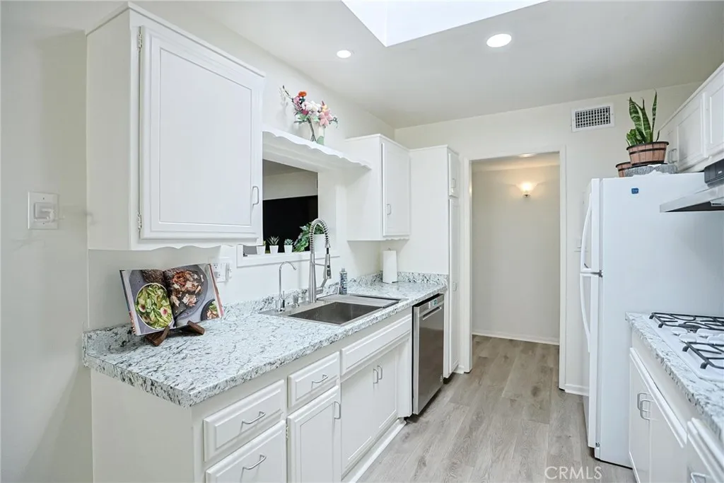 https://cdn.realtyfeed.com/cdn/127/306675698/d0309ef5b7acba62fa343172e6f797a1.webp