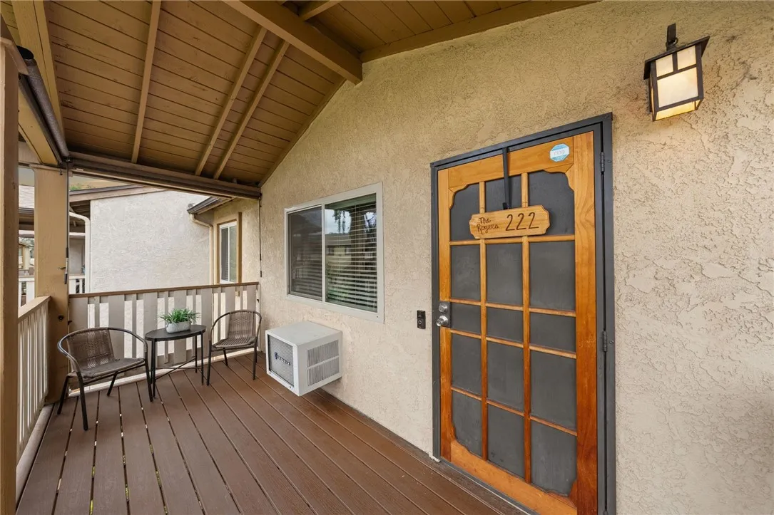 https://cdn.realtyfeed.com/cdn/127/306675730/da94b2f16992a34eba21d2ddf1c7d7ac.webp