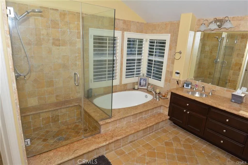 1 bell vis, Lake Forest, CA, 92610