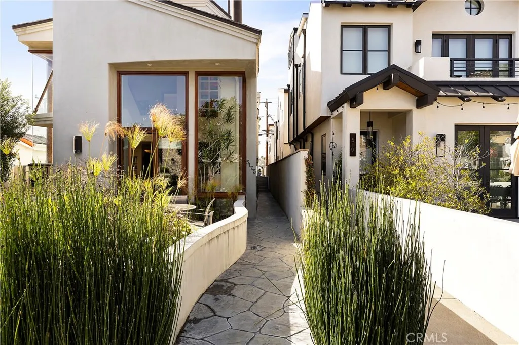 Corona Del Mar, CA 92625