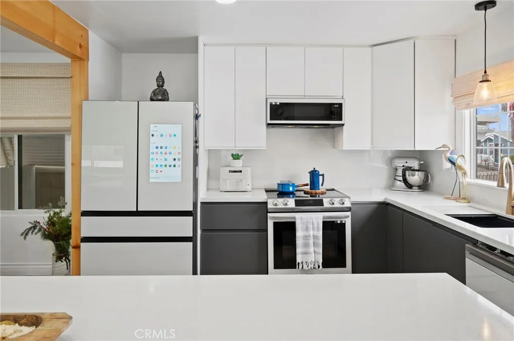 https://cdn.realtyfeed.com/cdn/127/306675829/6354661c7b7e85e622faeead84a9d23f.webp