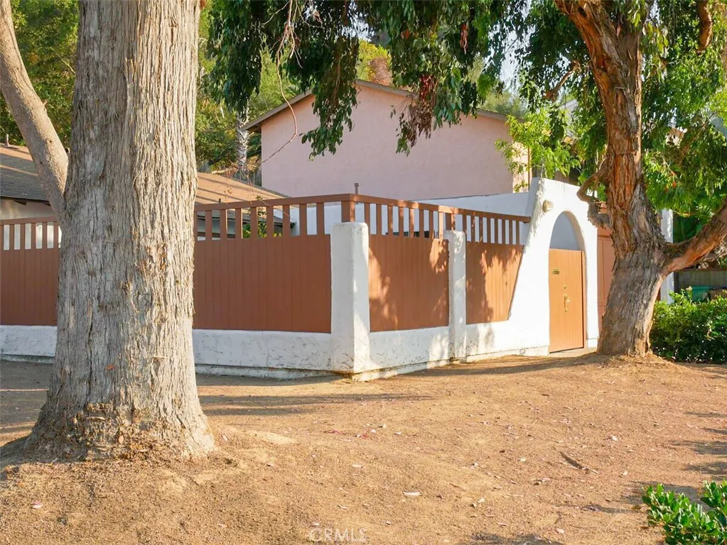 https://cdn.realtyfeed.com/cdn/127/306675839/0090fa52428d92ee11d5112a6023de16.webp