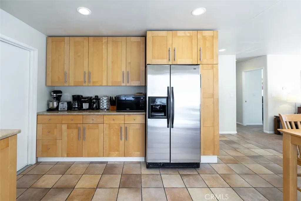https://cdn.realtyfeed.com/cdn/127/306675839/09fbbde0394678a991c86f22f0de1673.webp