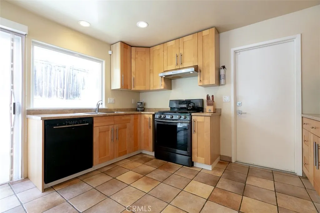 https://cdn.realtyfeed.com/cdn/127/306675839/4b6b33912f582c6df53e18fbc438b923.webp