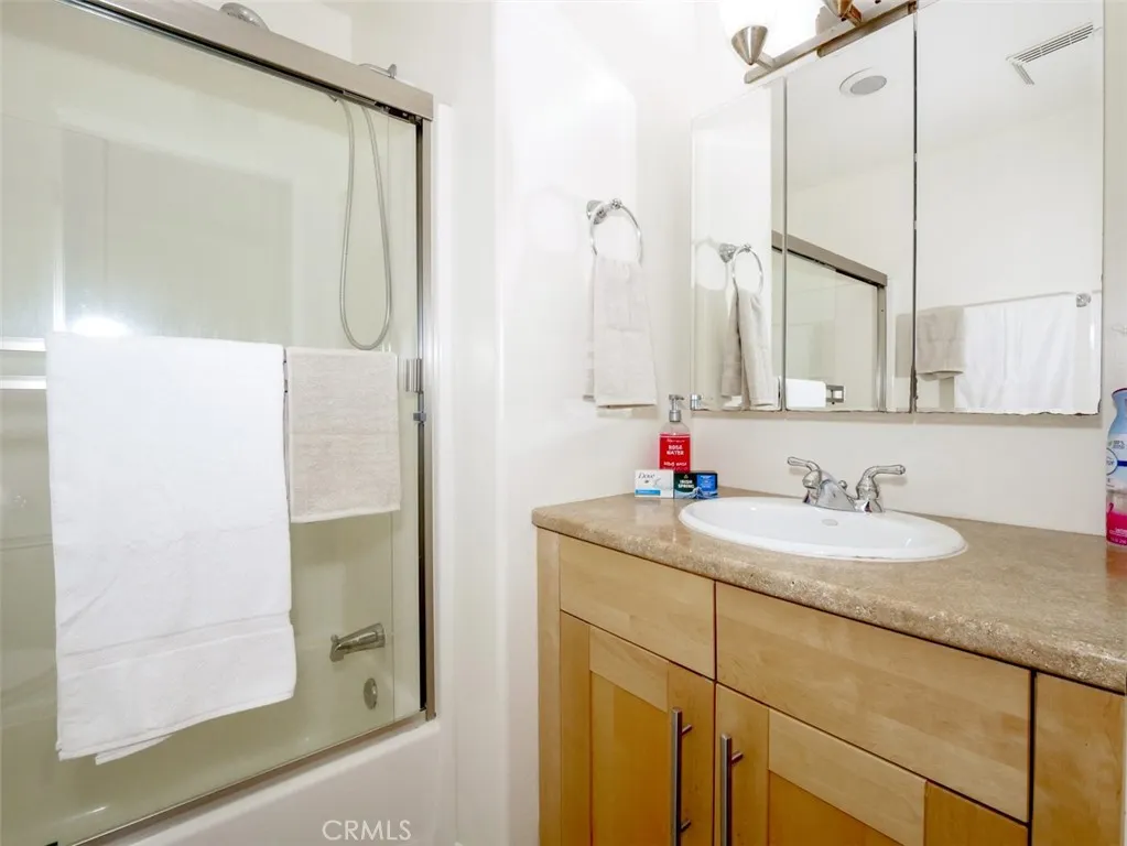 https://cdn.realtyfeed.com/cdn/127/306675839/51aae5d8e17f8ecef7fdbe32d056a9a3.webp