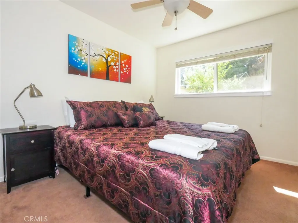 https://cdn.realtyfeed.com/cdn/127/306675839/8bc104bdb90f71c9bbe97c4c91d0dd60.webp