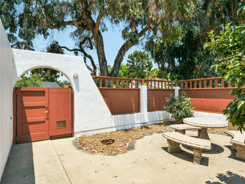https://cdn.realtyfeed.com/cdn/127/306675839/eb9cda90b93642597ea53a8e089ffe14.webp