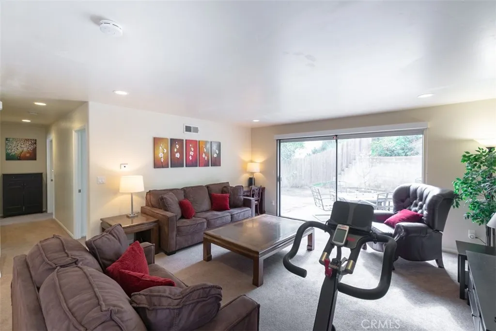 https://cdn.realtyfeed.com/cdn/127/306675839/f1e998cbbb4a4c2b0695efd420ea6858.webp