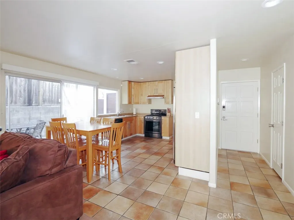 https://cdn.realtyfeed.com/cdn/127/306675839/ff2e309f7013144d779ddfc8c16221ff.webp