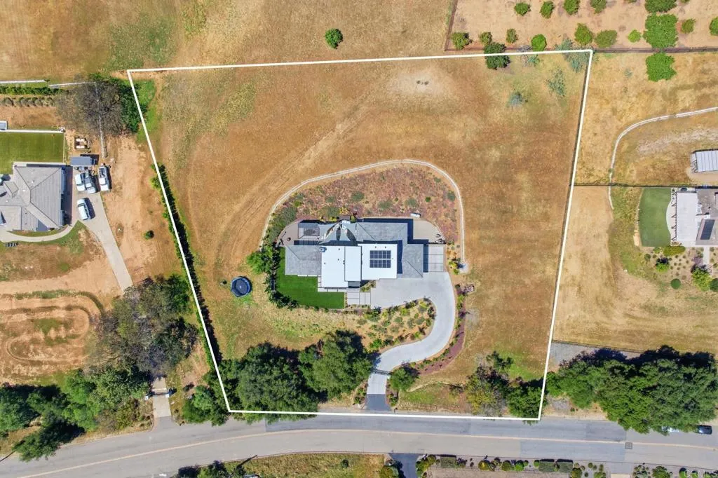 https://cdn.realtyfeed.com/cdn/127/306675862/022fb03de3c9a0ba97e94f9942052652.webp