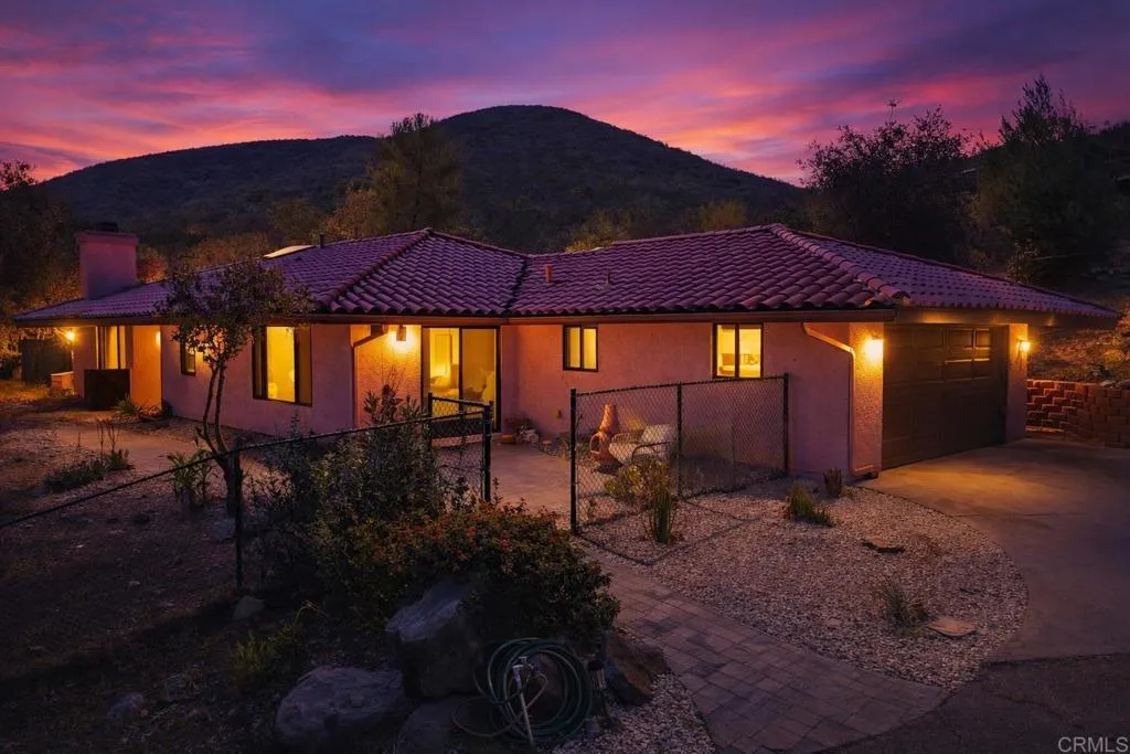 https://cdn.realtyfeed.com/cdn/127/306675866/0ec0b01b9a81e1dba2606acd332e4192.webp