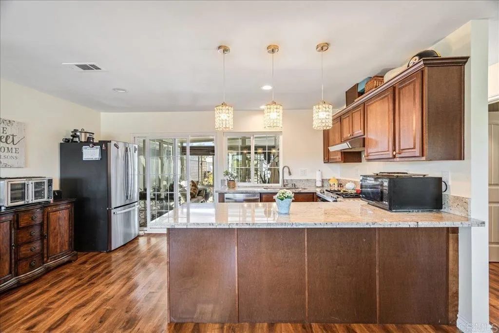 Photo #4: PTP2602277 Listing: Photo #4