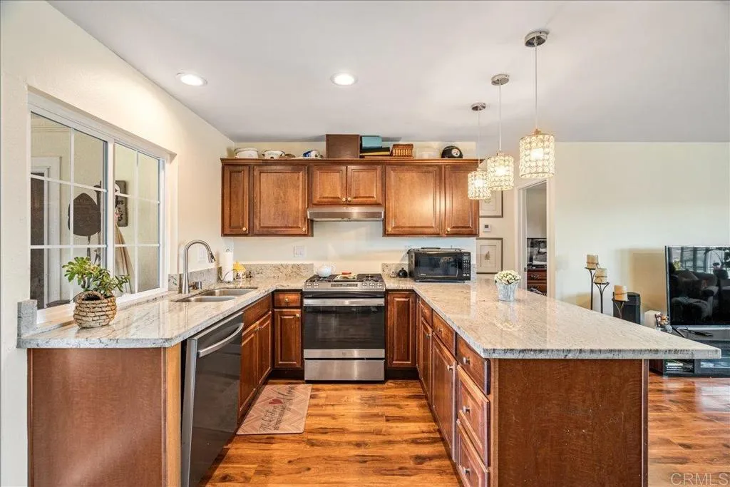 https://cdn.realtyfeed.com/cdn/127/306675899/4c407531ca37fff1e28ad34caf404c74.webp