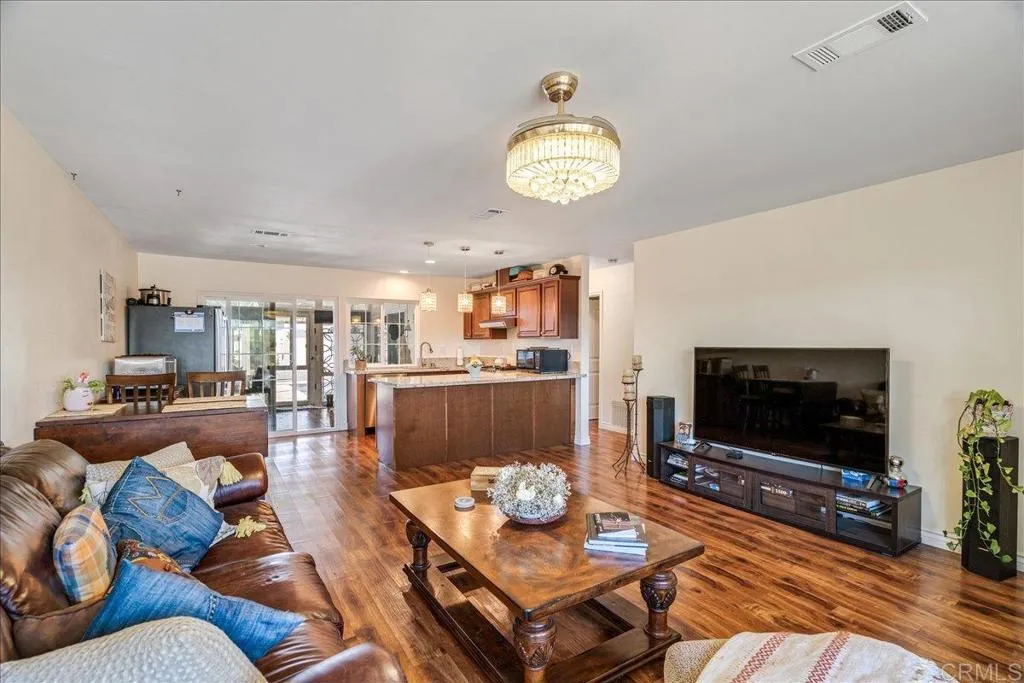 Photo #1: PTP2602277 Listing: Photo #1