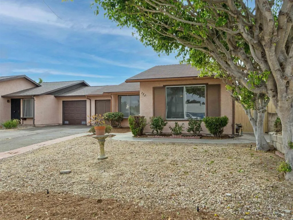 https://cdn.realtyfeed.com/cdn/127/306675942/1c827b46aec262e4d185465b19c340ca.webp