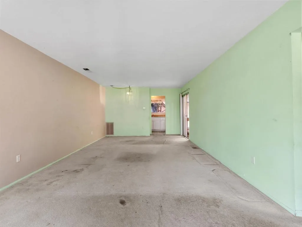 https://cdn.realtyfeed.com/cdn/127/306675942/d8e021a66213882b93f638fa12fc0d6c.webp